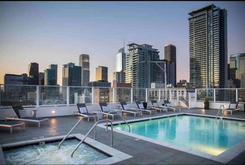 Iconic Heart Of Dtla Loft With Rooftop Pool Jacuzzi Gym Apartment Los Angeles