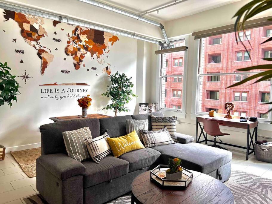 Iconic Heart Of Dtla Loft With Rooftop Pool Jacuzzi Gym Los Angeles